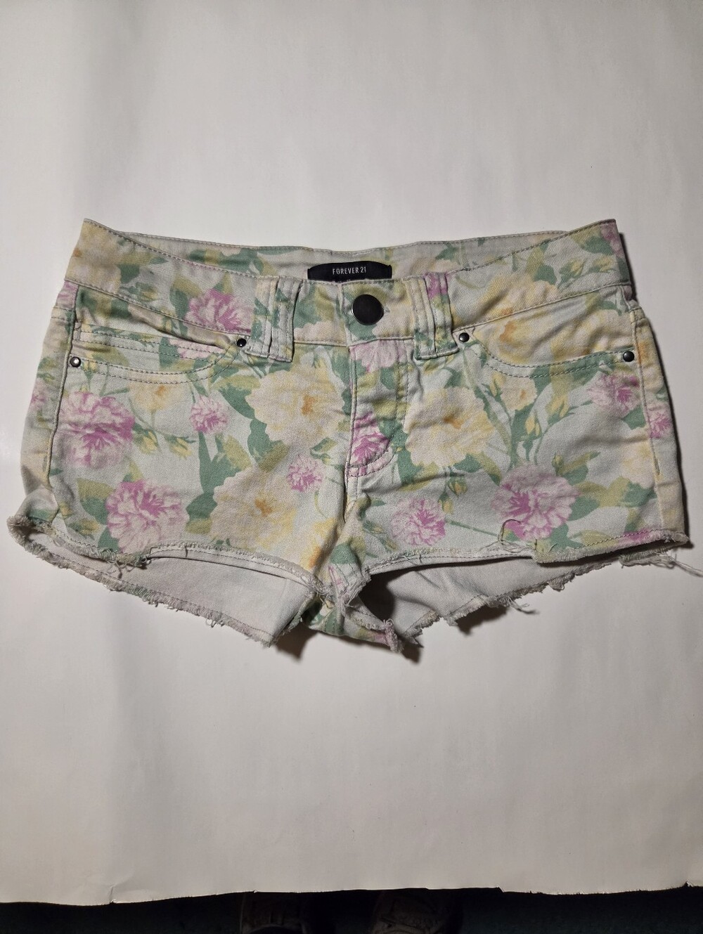 floral shorts
